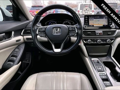 Used 2020 Honda Accord Touring image 8