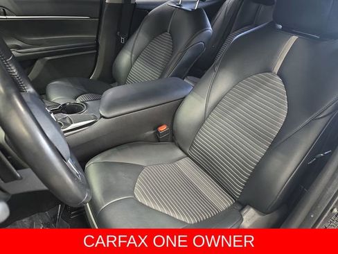 Used 2019 Toyota Camry SE w/ Convenience Package FWD image 15