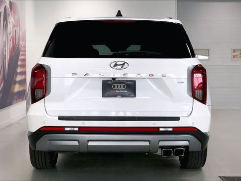 Used 2024 Hyundai Palisade SEL w/ Premium Package AWD/4WD image 5
