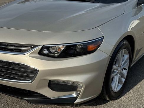 Used 2016 Chevrolet Malibu LT image 10