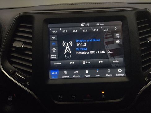 Used 2023 Jeep Cherokee Altitude Lux image 25