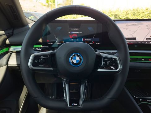 Used 2026 BMW i5 eDrive40 w/ M Sport Package RWD image 20