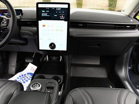 Used 2021 Ford Mustang Mach-E Premium image 8