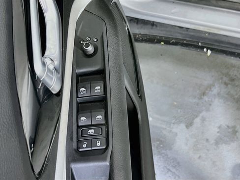 Used 2022 Jeep Compass Limited AWD/4WD image 17