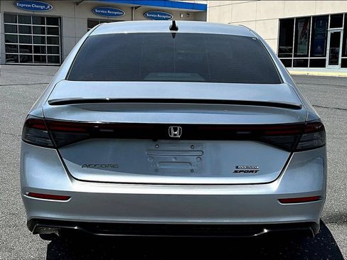 Used 2025 Honda Accord Sport image 5