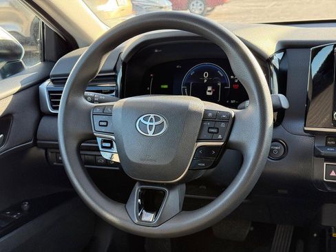 Certified 2025 Toyota Camry LE image 13