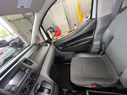 Used 2018 Chevrolet City Express LS FWD image 12