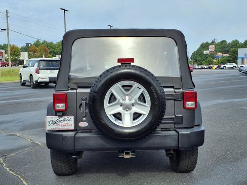 Used 2017 Jeep Wrangler Unlimited Sport image 16