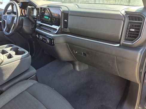 Used 2022 Chevrolet Silverado 1500 RST RWD image 17