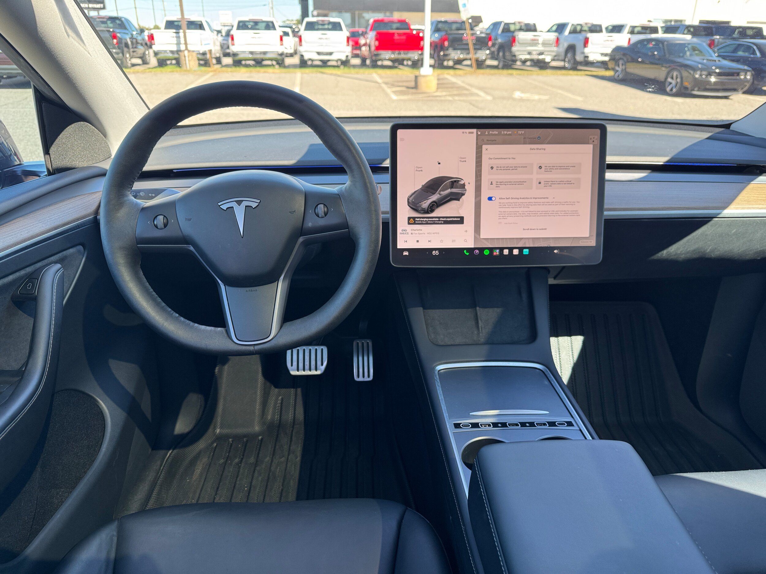 Used 2023 Tesla Model Y Performance AWD/4WD image 9