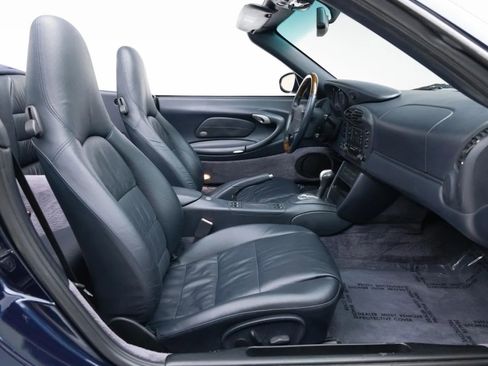 Used 2000 Porsche 911 Carrera 4 AWD/4WD image 4