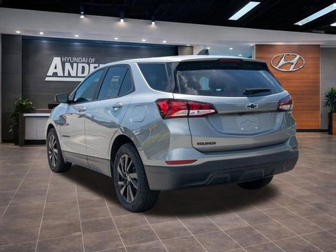 Used 2024 Chevrolet Equinox LS w/ LS Convenience Package FWD image 11