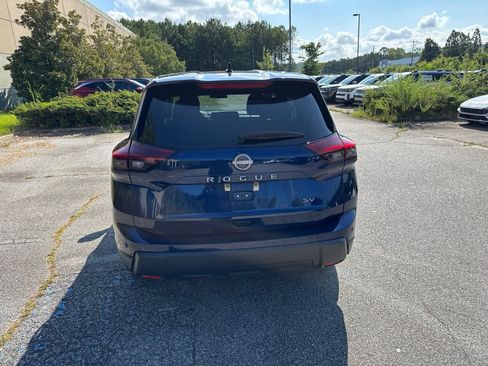 Used 2024 Nissan Rogue SV FWD image 21