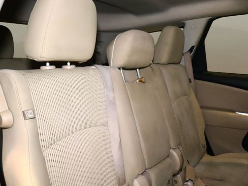 Used 2019 Dodge Journey SE image 20