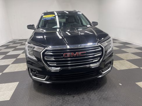 Used 2024 GMC Terrain SLT image 7