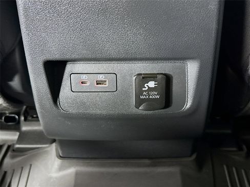 Used 2024 Nissan Frontier SV w/ SV Convenience Package RWD image 24