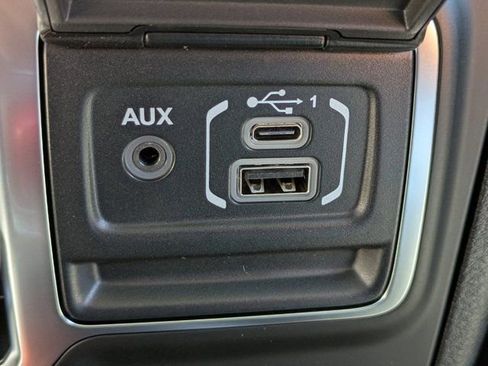 New 2025 Jeep Gladiator Sport image 19