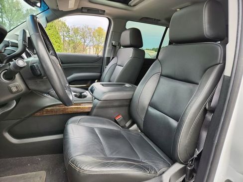 Used 2020 Chevrolet Tahoe LT w/ Luxury Package image 10