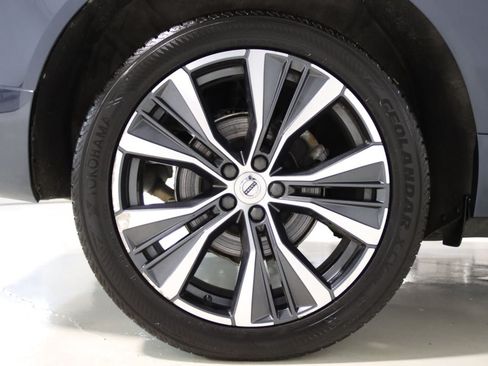 Used 2022 Volvo XC60 B5 Momentum w/ Advanced Package AWD/4WD image 70