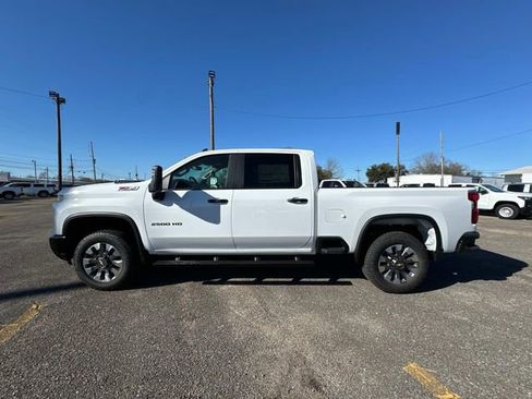 New 2025 Chevrolet Low Cab Forward 5500XD RWD image 19