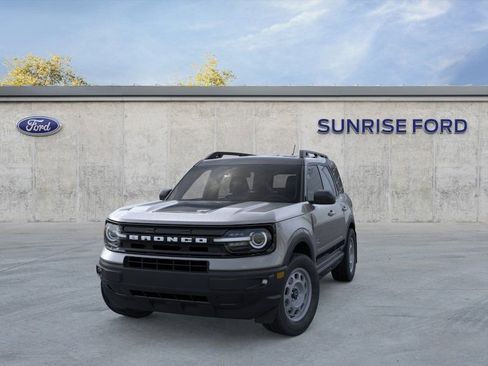 New 2024 Ford Bronco Sport Outer Banks AWD/4WD image 2