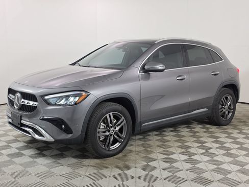 Used 2025 Mercedes-Benz GLA 250 4MATIC image 3