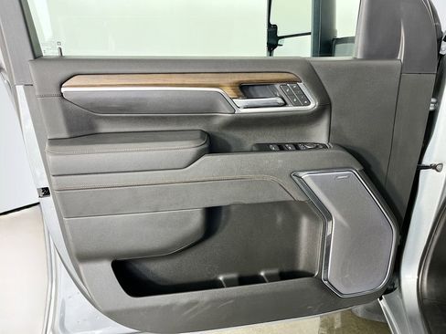 Used 2025 Chevrolet Silverado 3500 High Country w/ High Country Premium Package AWD/4WD image 27
