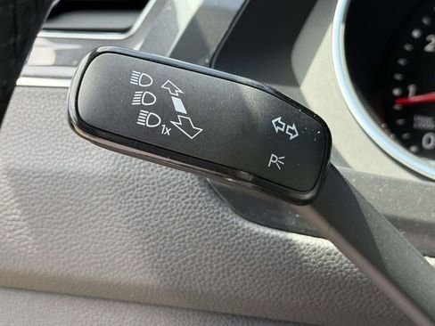 Used 2019 Volkswagen Tiguan SE AWD/4WD image 25