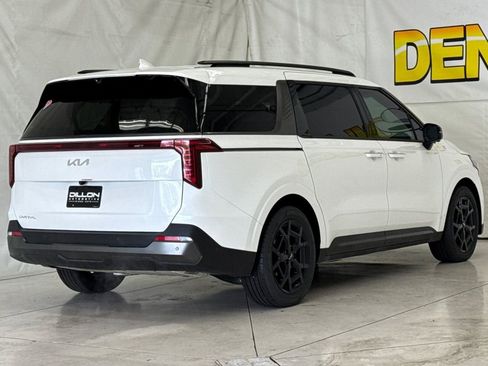 New 2025 Kia Carnival SX Prestige FWD image 4