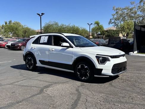 Used 2023 Kia Niro Wind FWD image 31
