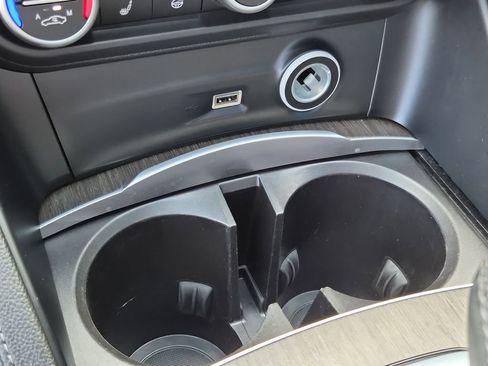 Used 2022 Alfa Romeo Stelvio Ti image 32