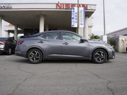 Certified 2025 Nissan Sentra SV image 3