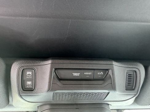 Used 2025 Jeep Wrangler Unlimited Sahara w/ Safety Group AWD/4WD image 25