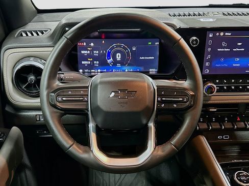 Used 2025 Chevrolet Colorado ZR2 w/ Technology Package image 11