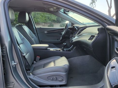 Used 2018 Chevrolet Impala LT w/ LT Leather Package FWD image 16
