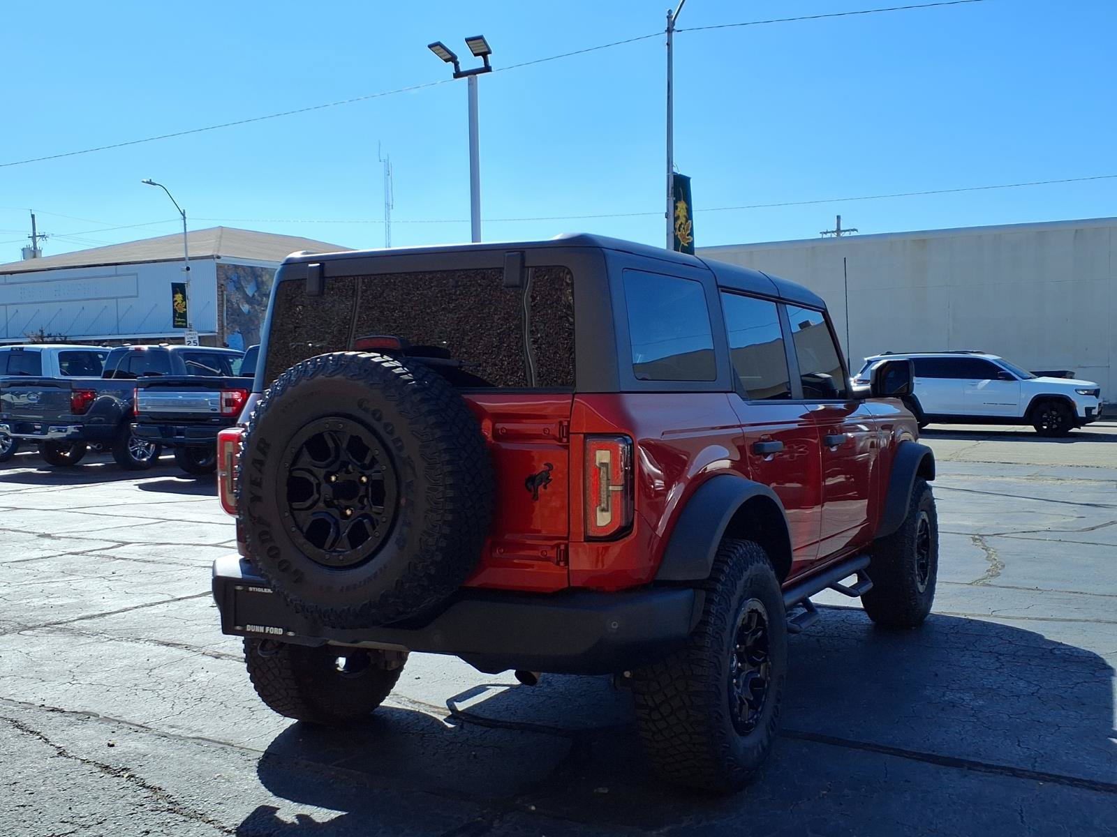 Used 2023 Ford Bronco Wildtrak AWD/4WD image 2