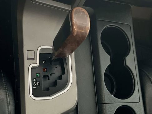 Used 2013 Toyota Tundra Platinum image 19