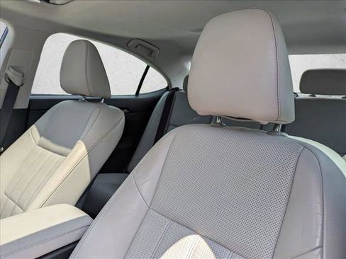 Used 2016 Lexus ES 350 w/ Luxury Package w/Wood Trim FWD image 4