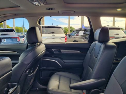 Used 2020 Kia Telluride SX image 32
