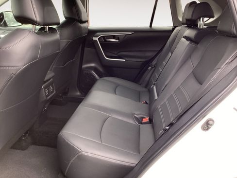 Used 2025 Toyota RAV4 XLE Premium image 25