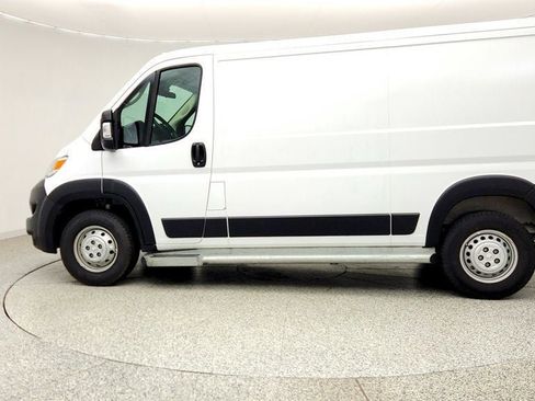 Used 2025 RAM ProMaster 2500 w/ U-Haul Equipment Group FWD image 8