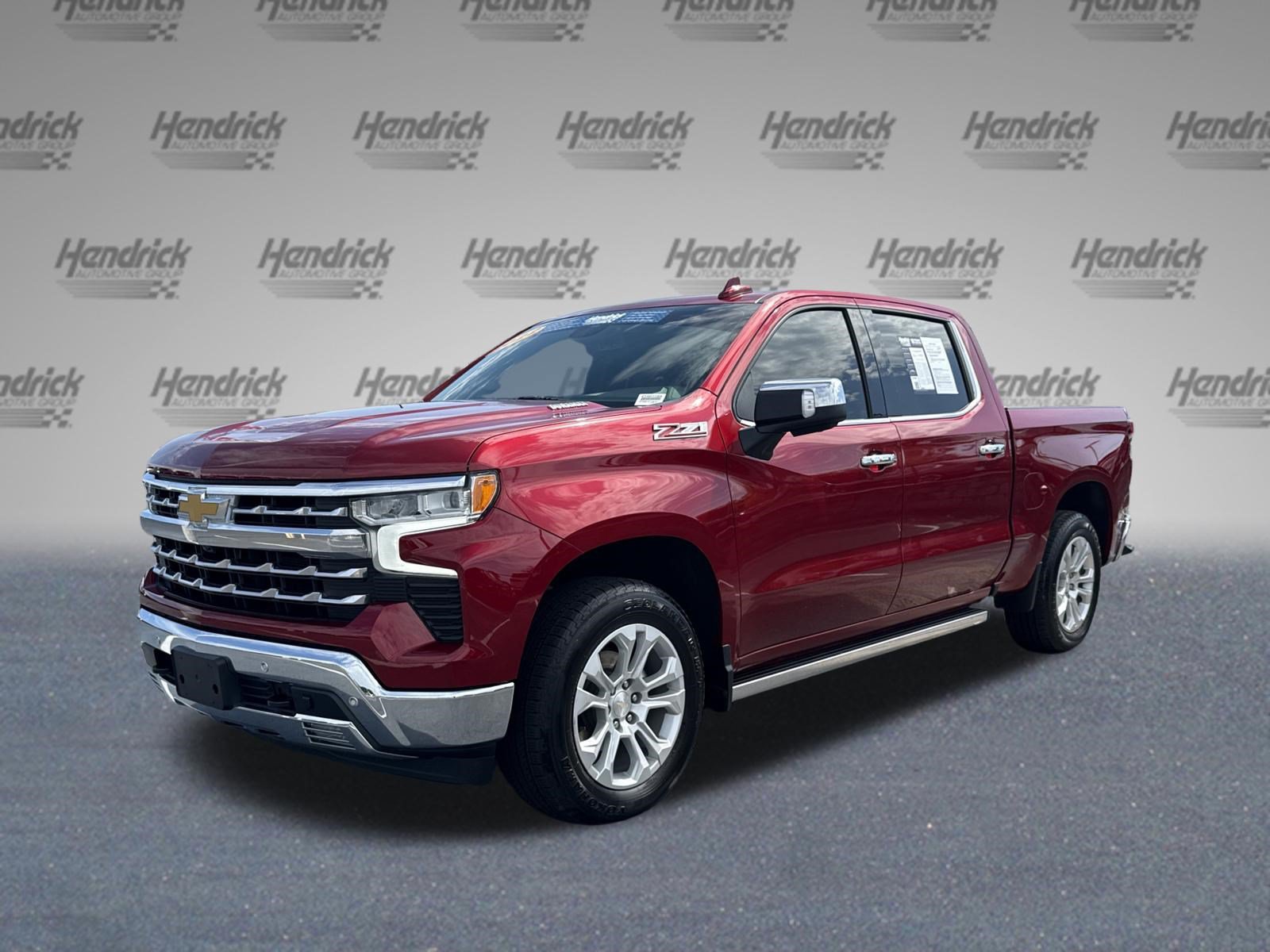 Used 2022 Chevrolet Silverado 1500 LTZ w/ LTZ Premium Package AWD/4WD image 5