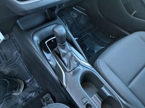 Used 2023 Toyota Corolla LE image 4