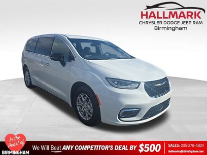New 2026 Chrysler Pacifica Select