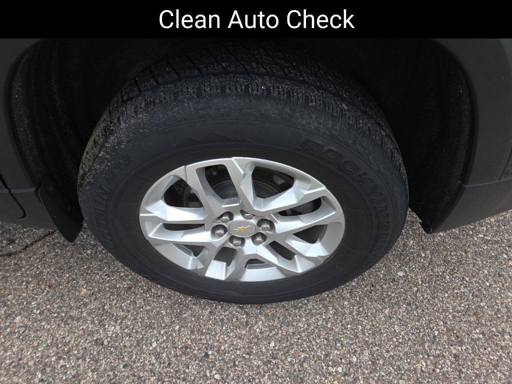 Used 2021 Chevrolet Traverse LT AWD/4WD image 6