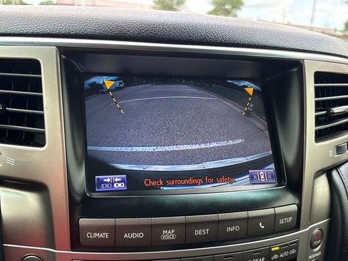 Used 2013 Lexus LX 570 4WD w/ Luxury Pkg image 16