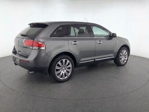 Used 2012 Lincoln MKX FWD image 4