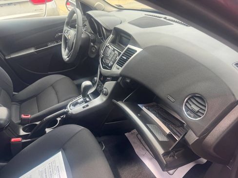 Used 2016 Chevrolet Cruze LT FWD image 25