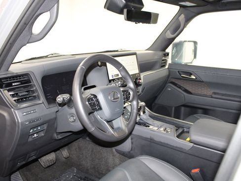 Used 2024 Lexus GX 550 550 Luxury image 23