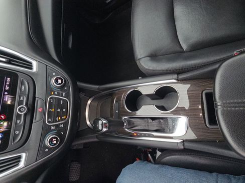 Used 2020 Chevrolet Malibu Premier image 28